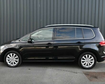 Черный Фольксваген Туран, объемом двигателя 1.8 л и пробегом 53 тыс. км за 16000 $, фото 3 на Automoto.ua