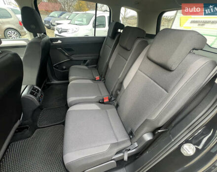 Черный Фольксваген Туран, объемом двигателя 1.6 л и пробегом 197 тыс. км за 14599 $, фото 25 на Automoto.ua