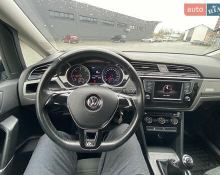 Черный Фольксваген Туран, объемом двигателя 1.97 л и пробегом 242 тыс. км за 14200 $, фото 39 на Automoto.ua