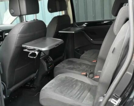 Черный Фольксваген Туран, объемом двигателя 1.8 л и пробегом 53 тыс. км за 16000 $, фото 12 на Automoto.ua