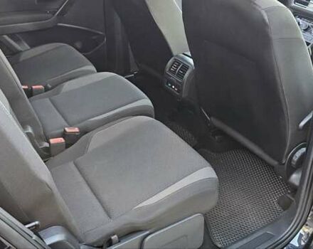 Черный Фольксваген Туран, объемом двигателя 1.6 л и пробегом 197 тыс. км за 14650 $, фото 36 на Automoto.ua