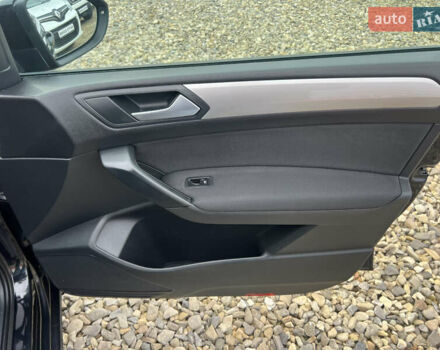 Черный Фольксваген Туран, объемом двигателя 1.6 л и пробегом 197 тыс. км за 14599 $, фото 14 на Automoto.ua