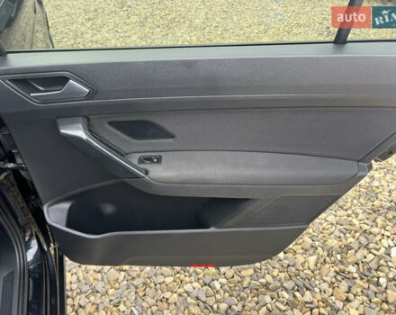 Черный Фольксваген Туран, объемом двигателя 1.6 л и пробегом 197 тыс. км за 14599 $, фото 26 на Automoto.ua