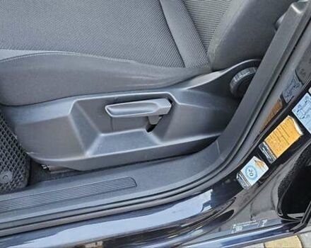 Черный Фольксваген Туран, объемом двигателя 1.6 л и пробегом 197 тыс. км за 14650 $, фото 21 на Automoto.ua