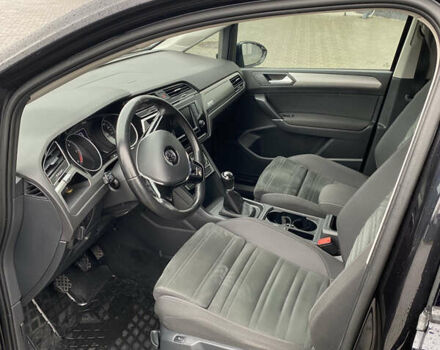 Черный Фольксваген Туран, объемом двигателя 1.97 л и пробегом 242 тыс. км за 14200 $, фото 24 на Automoto.ua