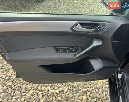 Черный Фольксваген Туран, объемом двигателя 1.6 л и пробегом 197 тыс. км за 14599 $, фото 12 на Automoto.ua