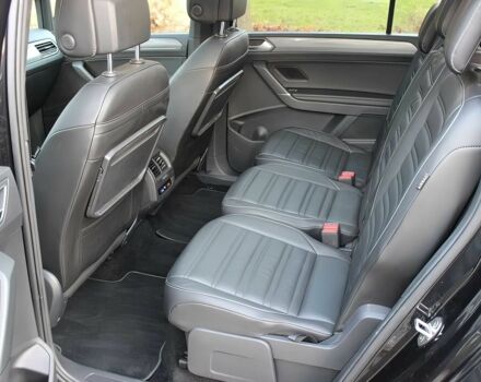 Черный Фольксваген Туран, объемом двигателя 1.8 л и пробегом 39 тыс. км за 5600 $, фото 11 на Automoto.ua