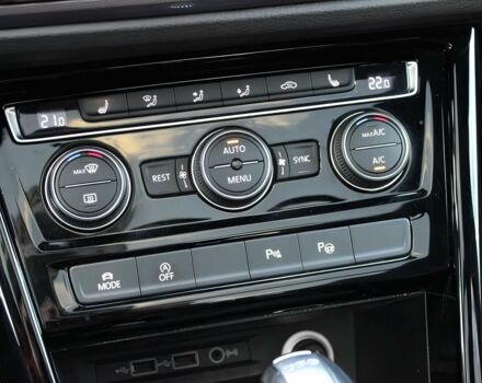 Черный Фольксваген Туран, объемом двигателя 1.8 л и пробегом 39 тыс. км за 5600 $, фото 8 на Automoto.ua