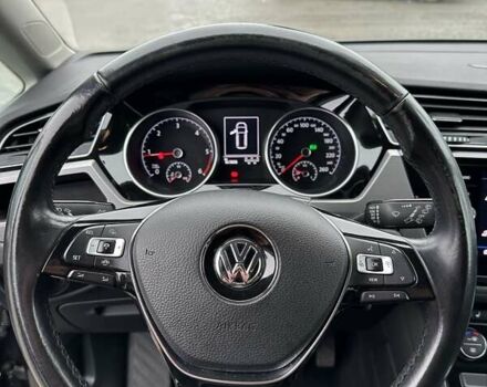 Черный Фольксваген Туран, объемом двигателя 1.6 л и пробегом 162 тыс. км за 16650 $, фото 17 на Automoto.ua