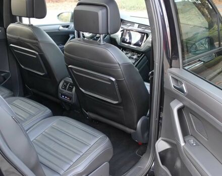 Черный Фольксваген Туран, объемом двигателя 1.8 л и пробегом 39 тыс. км за 5600 $, фото 12 на Automoto.ua