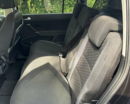 Чорний Фольксваген Туран, об'ємом двигуна 1.97 л та пробігом 260 тис. км за 18000 $, фото 17 на Automoto.ua