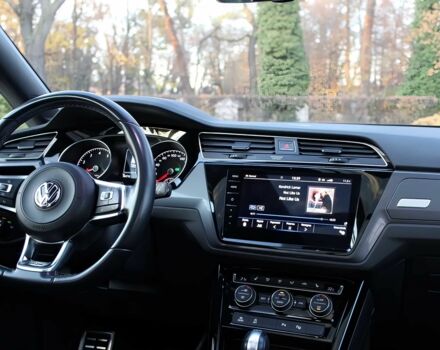 Черный Фольксваген Туран, объемом двигателя 1.8 л и пробегом 39 тыс. км за 5600 $, фото 7 на Automoto.ua