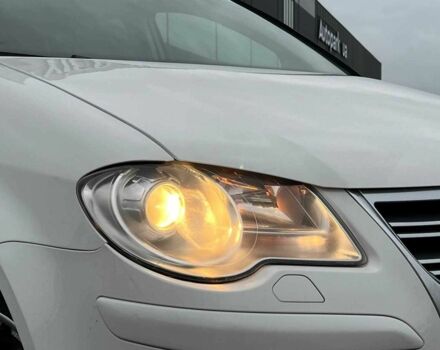 Черный Фольксваген Туран, объемом двигателя 2 л и пробегом 197 тыс. км за 6490 $, фото 12 на Automoto.ua