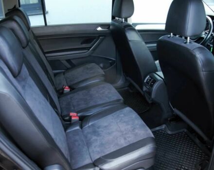 Черный Фольксваген Туран, объемом двигателя 1.6 л и пробегом 89 тыс. км за 12300 $, фото 10 на Automoto.ua