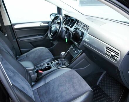 Черный Фольксваген Туран, объемом двигателя 1.6 л и пробегом 89 тыс. км за 12300 $, фото 11 на Automoto.ua