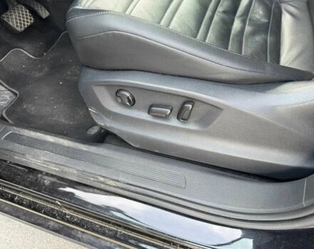 Чорний Фольксваген Туран, об'ємом двигуна 2 л та пробігом 38 тис. км за 12500 $, фото 9 на Automoto.ua