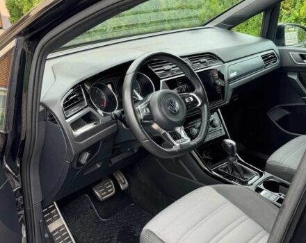 Черный Фольксваген Туран, объемом двигателя 0 л и пробегом 87 тыс. км за 12000 $, фото 4 на Automoto.ua