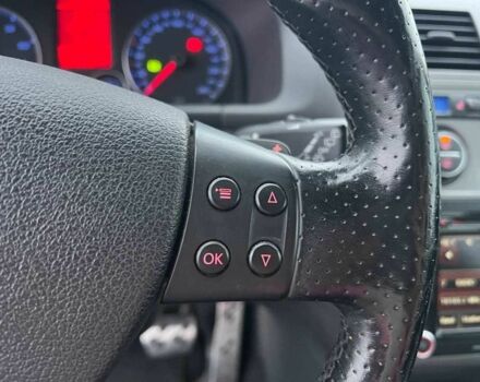 Черный Фольксваген Туран, объемом двигателя 2 л и пробегом 197 тыс. км за 6490 $, фото 22 на Automoto.ua