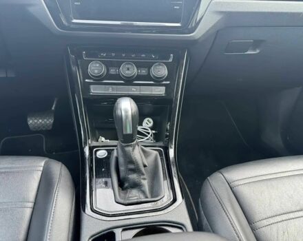 Чорний Фольксваген Туран, об'ємом двигуна 2 л та пробігом 38 тис. км за 12500 $, фото 8 на Automoto.ua