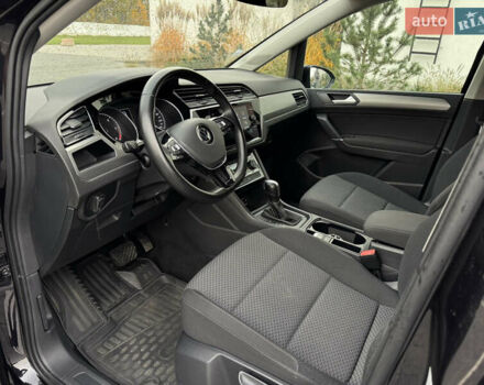 Черный Фольксваген Туран, объемом двигателя 1.97 л и пробегом 225 тыс. км за 17950 $, фото 11 на Automoto.ua