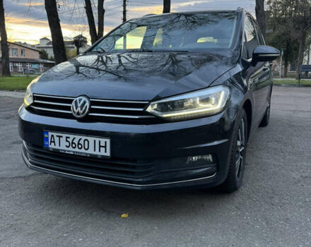 Черный Фольксваген Туран, объемом двигателя 1.97 л и пробегом 289 тыс. км за 17500 $, фото 2 на Automoto.ua