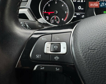 Черный Фольксваген Туран, объемом двигателя 1.97 л и пробегом 225 тыс. км за 17950 $, фото 15 на Automoto.ua