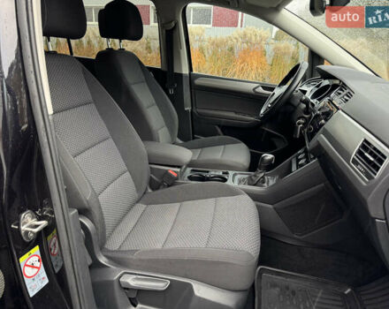 Черный Фольксваген Туран, объемом двигателя 1.97 л и пробегом 225 тыс. км за 17950 $, фото 23 на Automoto.ua