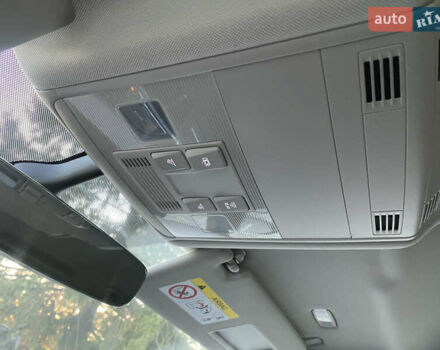 Черный Фольксваген Туран, объемом двигателя 2 л и пробегом 183 тыс. км за 16999 $, фото 34 на Automoto.ua