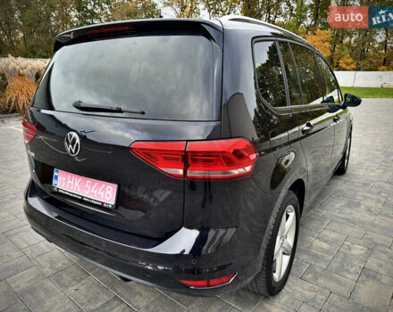 Черный Фольксваген Туран, объемом двигателя 1.97 л и пробегом 225 тыс. км за 17950 $, фото 4 на Automoto.ua