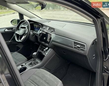 Черный Фольксваген Туран, объемом двигателя 2 л и пробегом 188 тыс. км за 22300 $, фото 12 на Automoto.ua