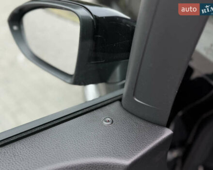 Черный Фольксваген Туран, объемом двигателя 2 л и пробегом 188 тыс. км за 22300 $, фото 49 на Automoto.ua