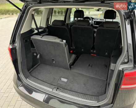 Черный Фольксваген Туран, объемом двигателя 2 л и пробегом 188 тыс. км за 22300 $, фото 19 на Automoto.ua