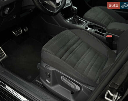 Черный Фольксваген Туран, объемом двигателя 2 л и пробегом 188 тыс. км за 22300 $, фото 16 на Automoto.ua