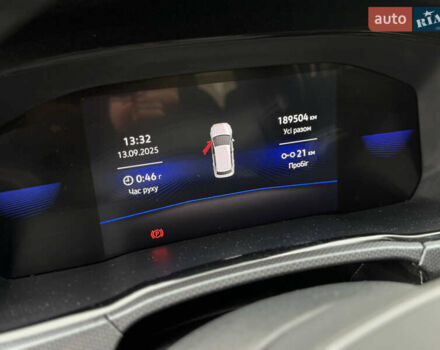 Черный Фольксваген Туран, объемом двигателя 2 л и пробегом 188 тыс. км за 22300 $, фото 13 на Automoto.ua