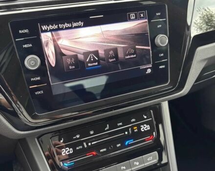 Чорний Фольксваген Туран, об'ємом двигуна 2 л та пробігом 15 тис. км за 10000 $, фото 10 на Automoto.ua