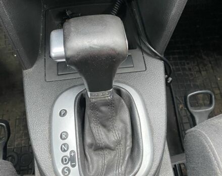 Чорний Фольксваген Туран, об'ємом двигуна 2 л та пробігом 383 тис. км за 3500 $, фото 6 на Automoto.ua