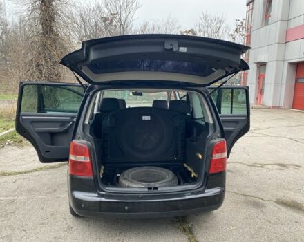 Чорний Фольксваген Туран, об'ємом двигуна 2 л та пробігом 383 тис. км за 3500 $, фото 12 на Automoto.ua