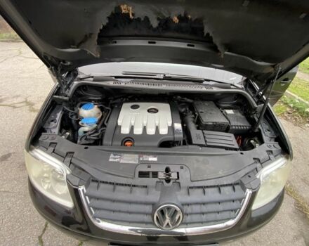 Чорний Фольксваген Туран, об'ємом двигуна 2 л та пробігом 383 тис. км за 3500 $, фото 2 на Automoto.ua