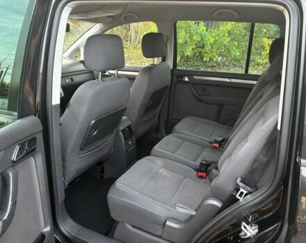 Чорний Фольксваген Туран, об'ємом двигуна 2 л та пробігом 245 тис. км за 3700 $, фото 8 на Automoto.ua