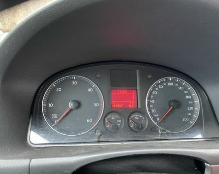 Чорний Фольксваген Туран, об'ємом двигуна 2 л та пробігом 383 тис. км за 3500 $, фото 7 на Automoto.ua