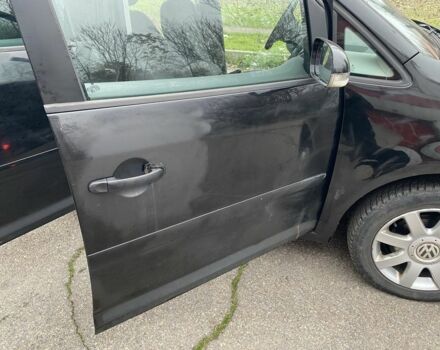 Чорний Фольксваген Туран, об'ємом двигуна 2 л та пробігом 383 тис. км за 3500 $, фото 13 на Automoto.ua