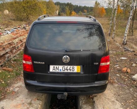 Черный Фольксваген Туран, объемом двигателя 1.9 л и пробегом 270 тыс. км за 2450 $, фото 3 на Automoto.ua