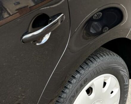 Чорний Фольксваген Туран, об'ємом двигуна 1.6 л та пробігом 190 тис. км за 5700 $, фото 6 на Automoto.ua