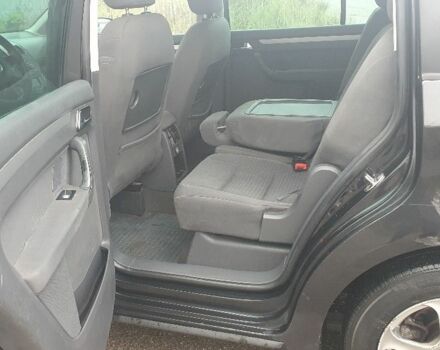 Черный Фольксваген Туран, объемом двигателя 1.9 л и пробегом 333 тыс. км за 3300 $, фото 9 на Automoto.ua