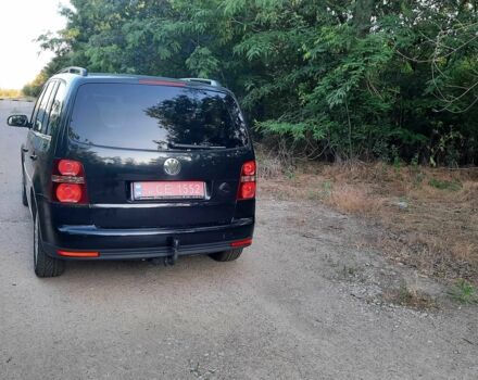 Черный Фольксваген Туран, объемом двигателя 1.6 л и пробегом 138 тыс. км за 7175 $, фото 4 на Automoto.ua