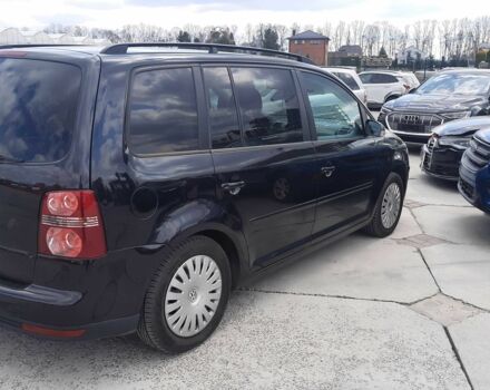 Черный Фольксваген Туран, объемом двигателя 1.6 л и пробегом 138 тыс. км за 7175 $, фото 9 на Automoto.ua