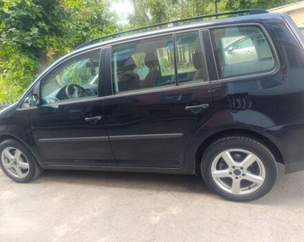 Чорний Фольксваген Туран, об'ємом двигуна 1.6 л та пробігом 234 тис. км за 6000 $, фото 2 на Automoto.ua