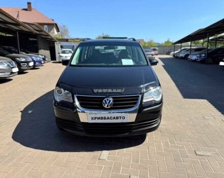Черный Фольксваген Туран, объемом двигателя 1.6 л и пробегом 225 тыс. км за 7800 $, фото 2 на Automoto.ua