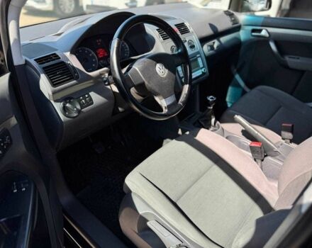 Черный Фольксваген Туран, объемом двигателя 1.6 л и пробегом 225 тыс. км за 7800 $, фото 10 на Automoto.ua