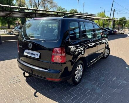 Черный Фольксваген Туран, объемом двигателя 1.6 л и пробегом 225 тыс. км за 7800 $, фото 8 на Automoto.ua